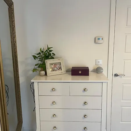 Modern Furnished One Bed